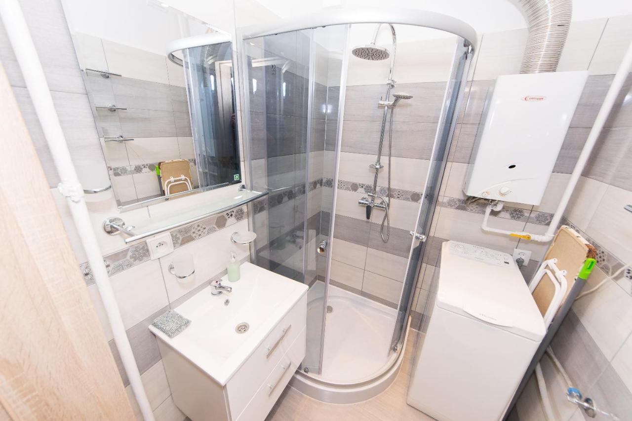 קרקוב 3-Bedroom Flat In City Center P4You Pl מראה חיצוני תמונה
